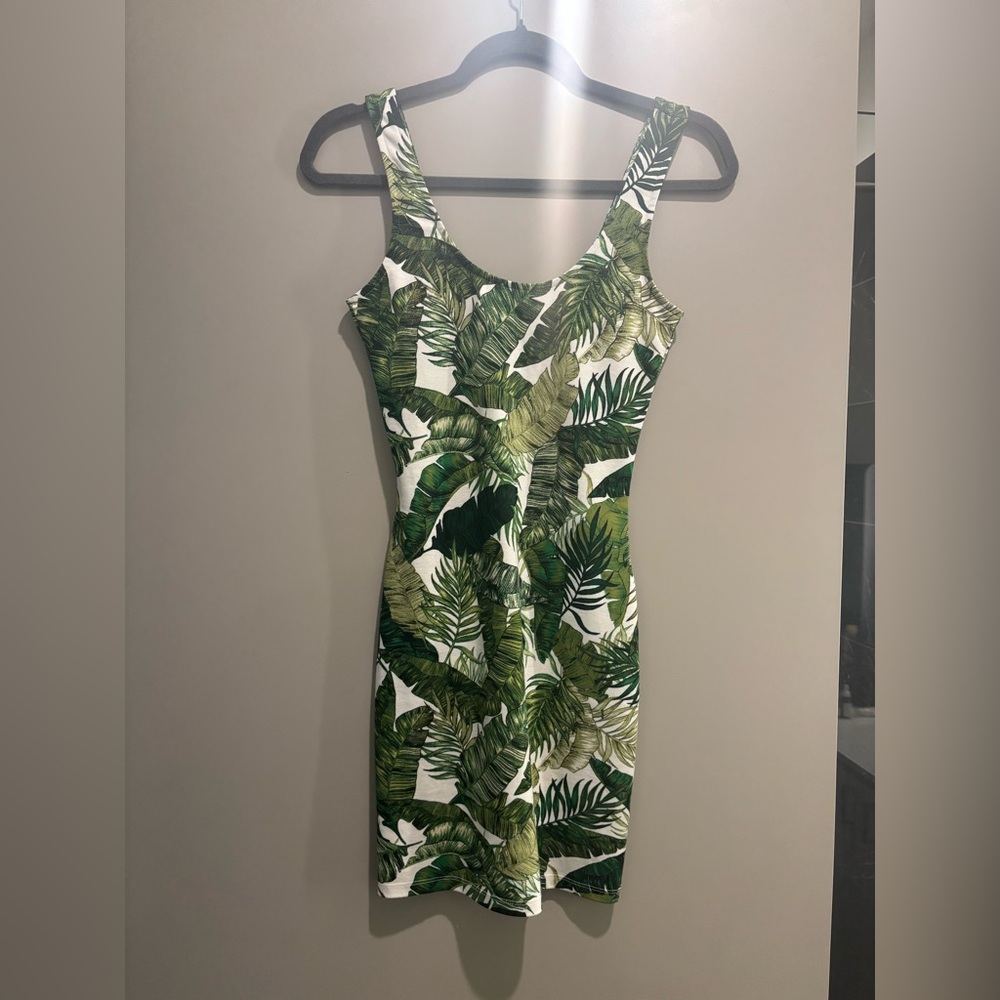 H&M Green Leaf Print Mini Dress